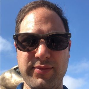 Meet your Posher, Yoni